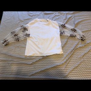 White shirt with embroidered sleeves